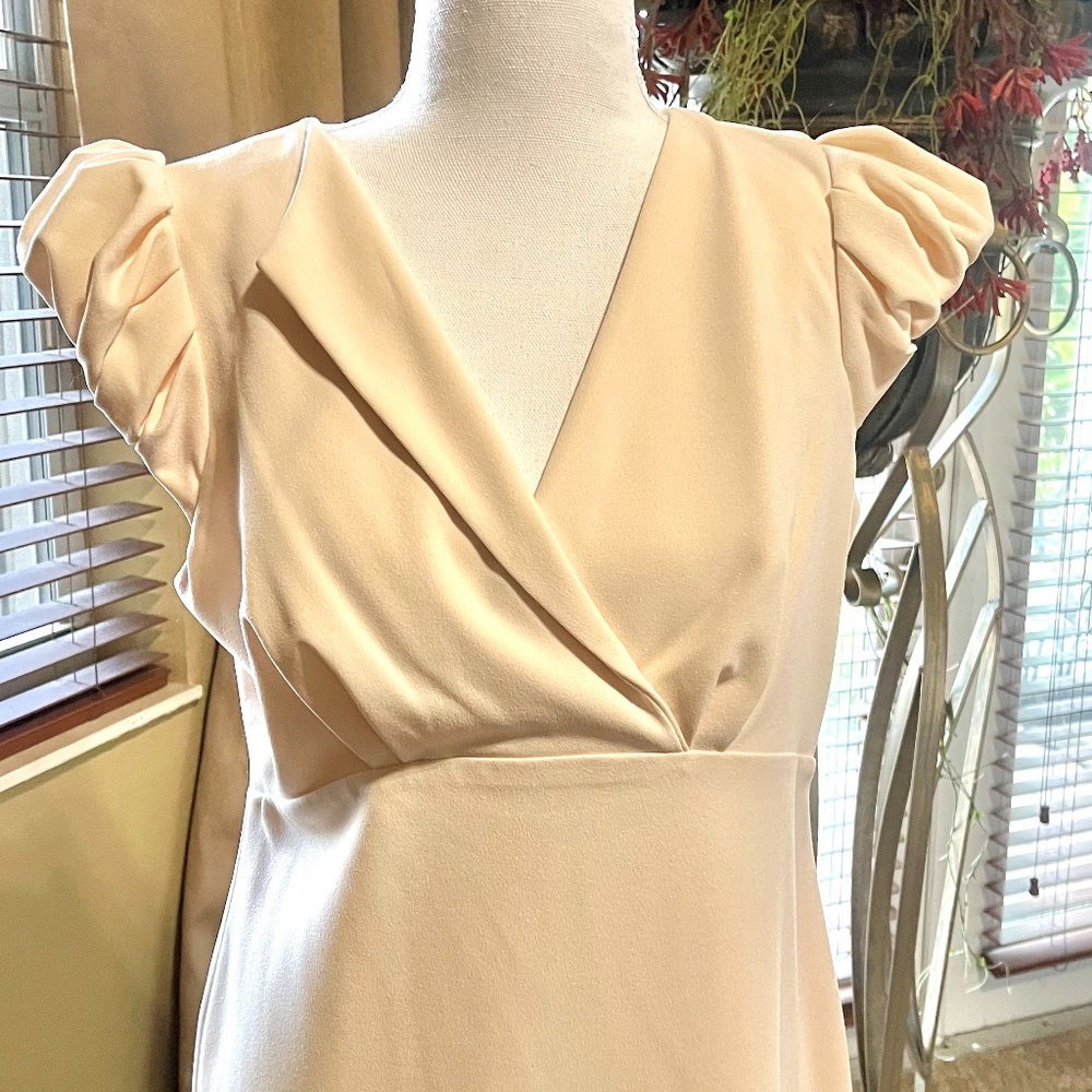 Dress - Picture 2 of 9